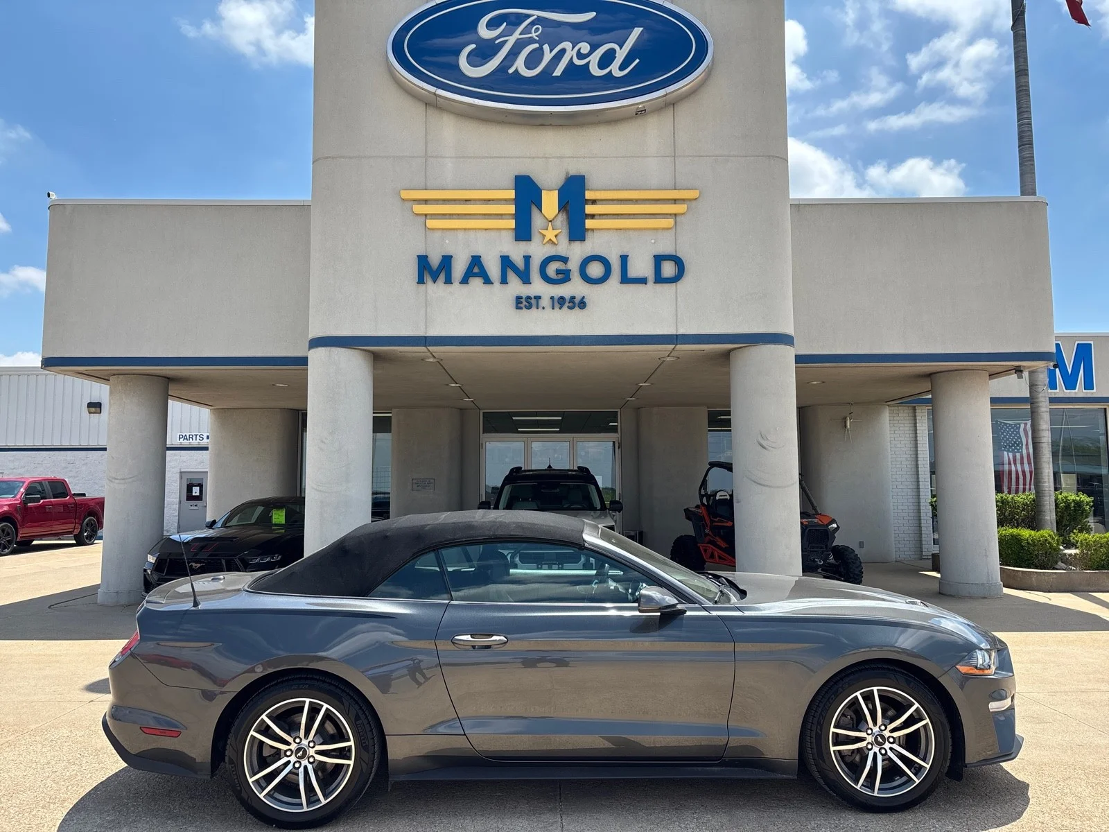 2019 Ford Mustang EcoBoost Convertible Premium's photo