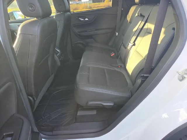 Used 2020 SUMMIT WHITE Chevrolet LT image 29