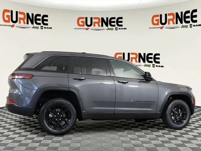 New 2026 Baltic Gray Metallic Clear-Coat Exterior Paint Jeep Altitude image 36
