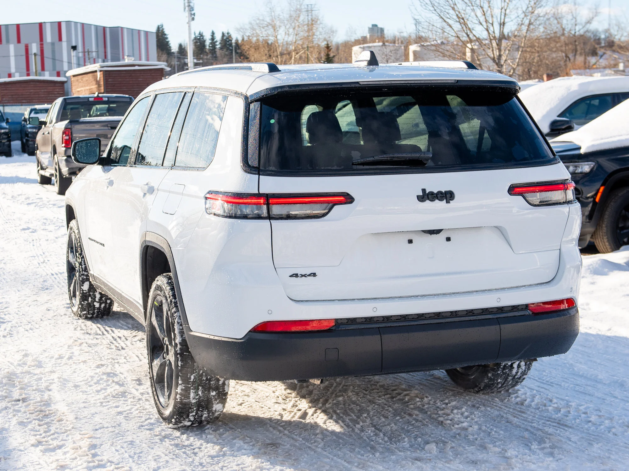 New 2025 White Jeep Altitude* image 3