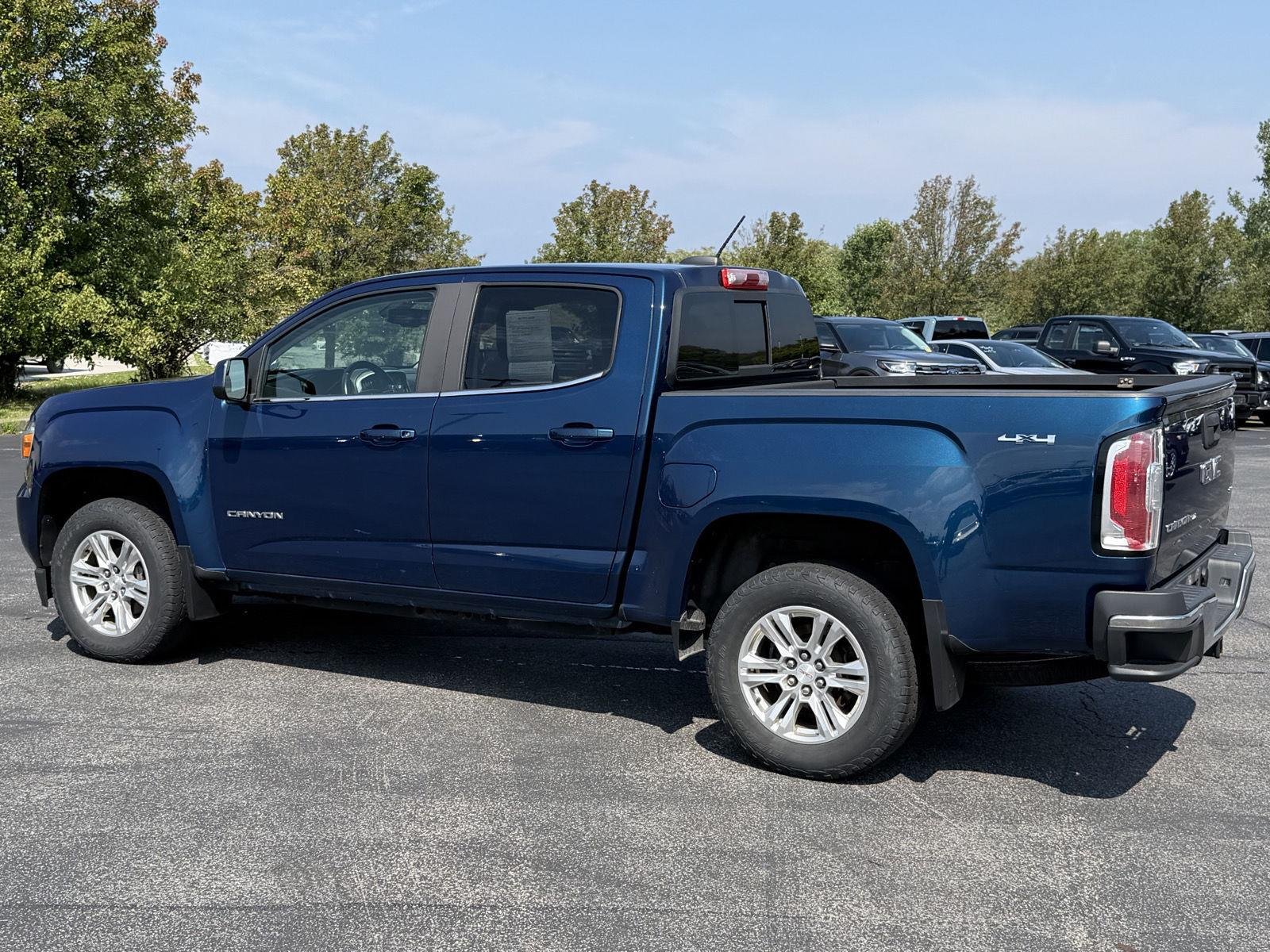 Used 2020 Blue Emerald Metallic GMC 4WD SLE image 5