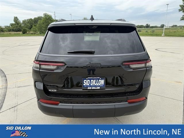 New 2026 Diamond Black Crystal Pearl-Coat Exterior Paint Jeep 85th Anniversary Edition image 4