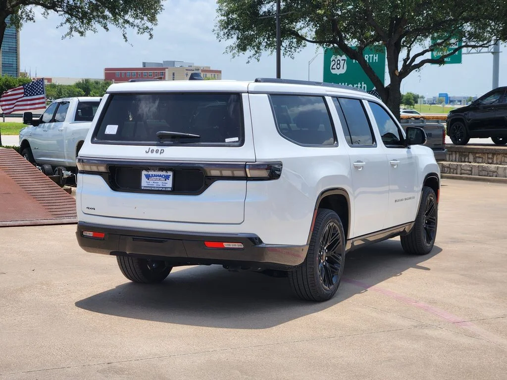 New 2026 Bright White Clear-Coat Exterior Paint Jeep Limited Reserve image 4