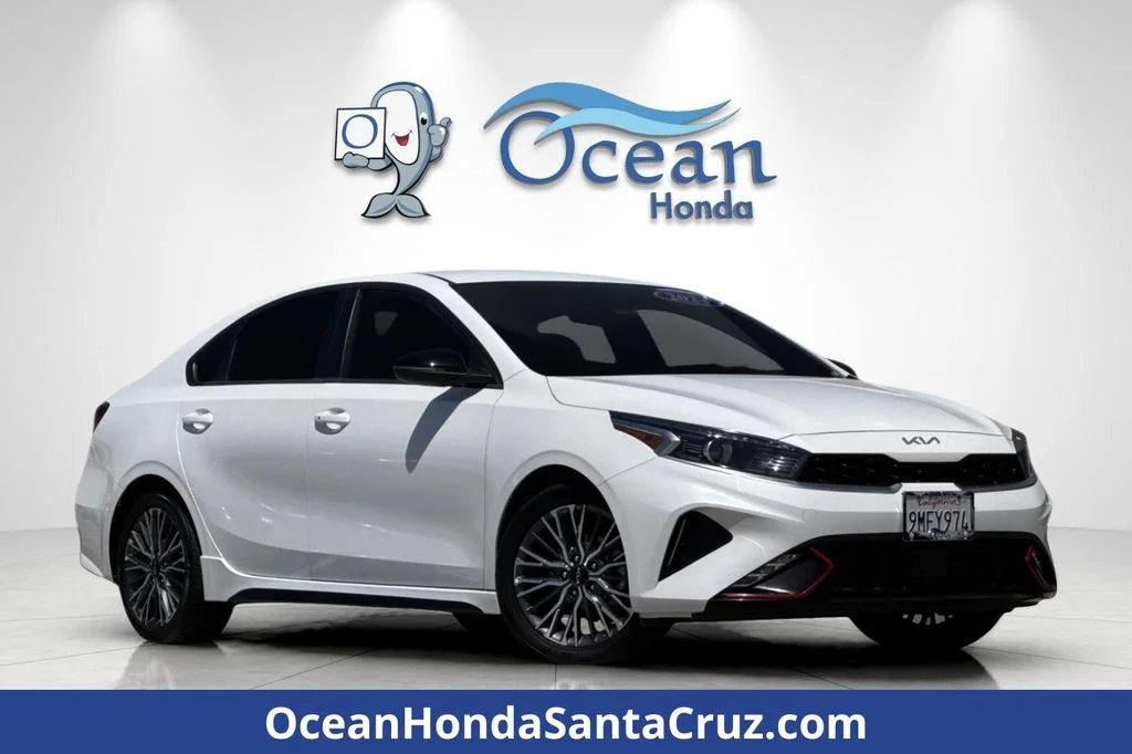 2024 Kia Forte GT-Line AT's photo