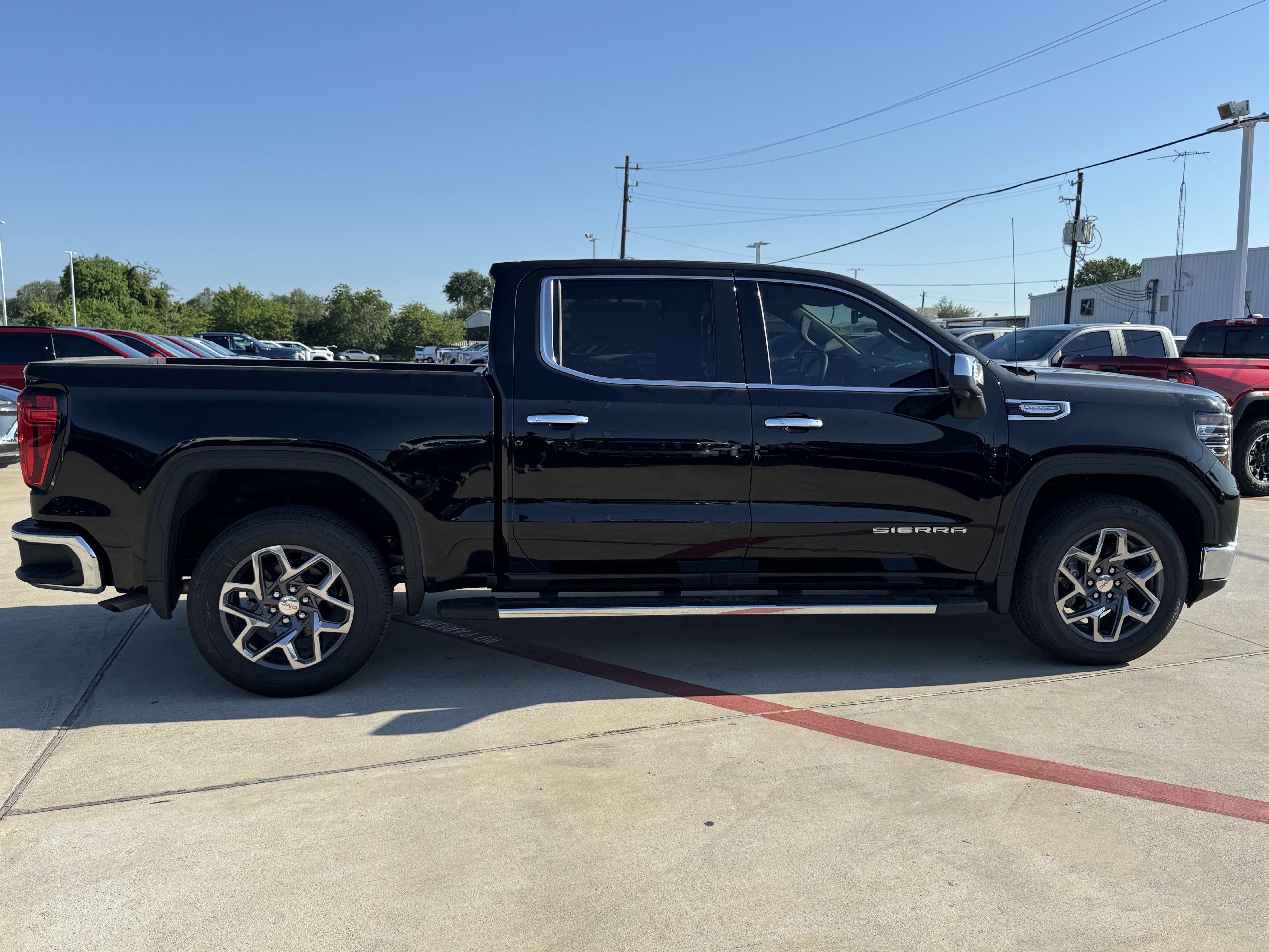 2026 GMC Sierra 1500 SLT - Photo 6