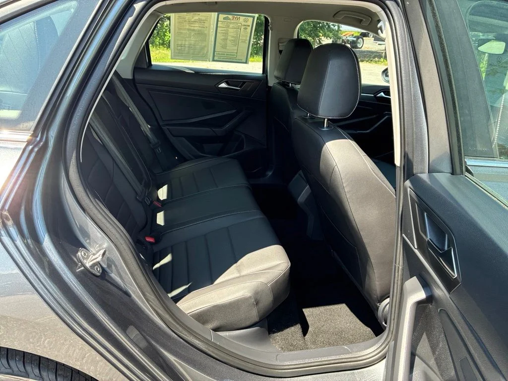 Certified Used 2024 Gray Volkswagen 1.5T SE image 37