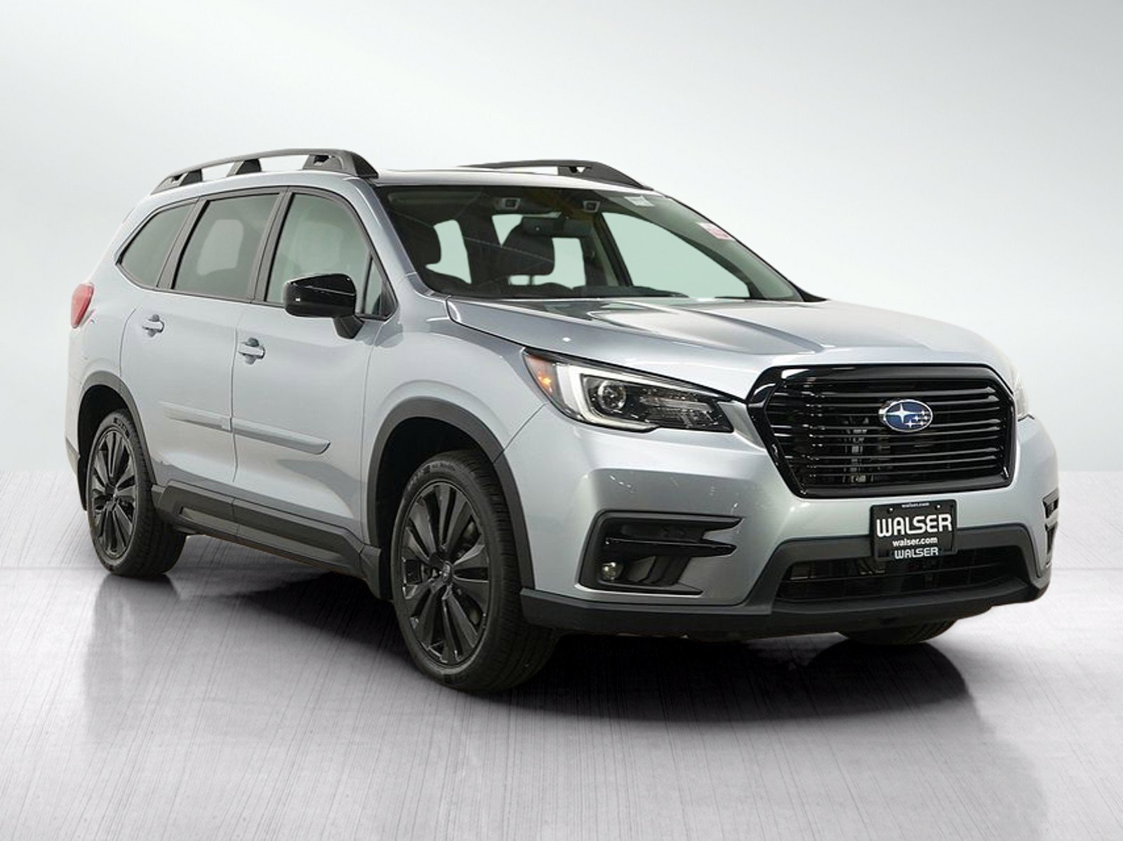 Used 2022 Ice Silver Metallic Subaru Onyx Edition image 7