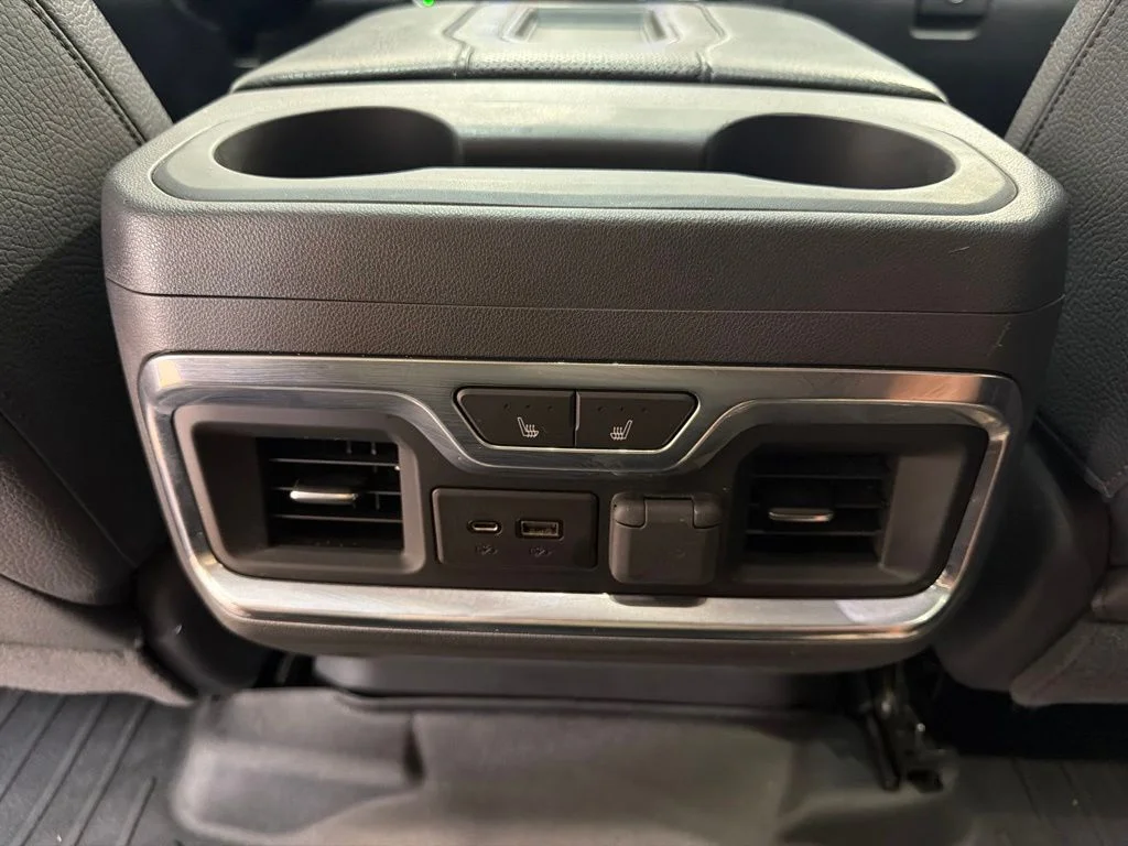 Used 2020 White Frost Tricoat GMC Denali image 19