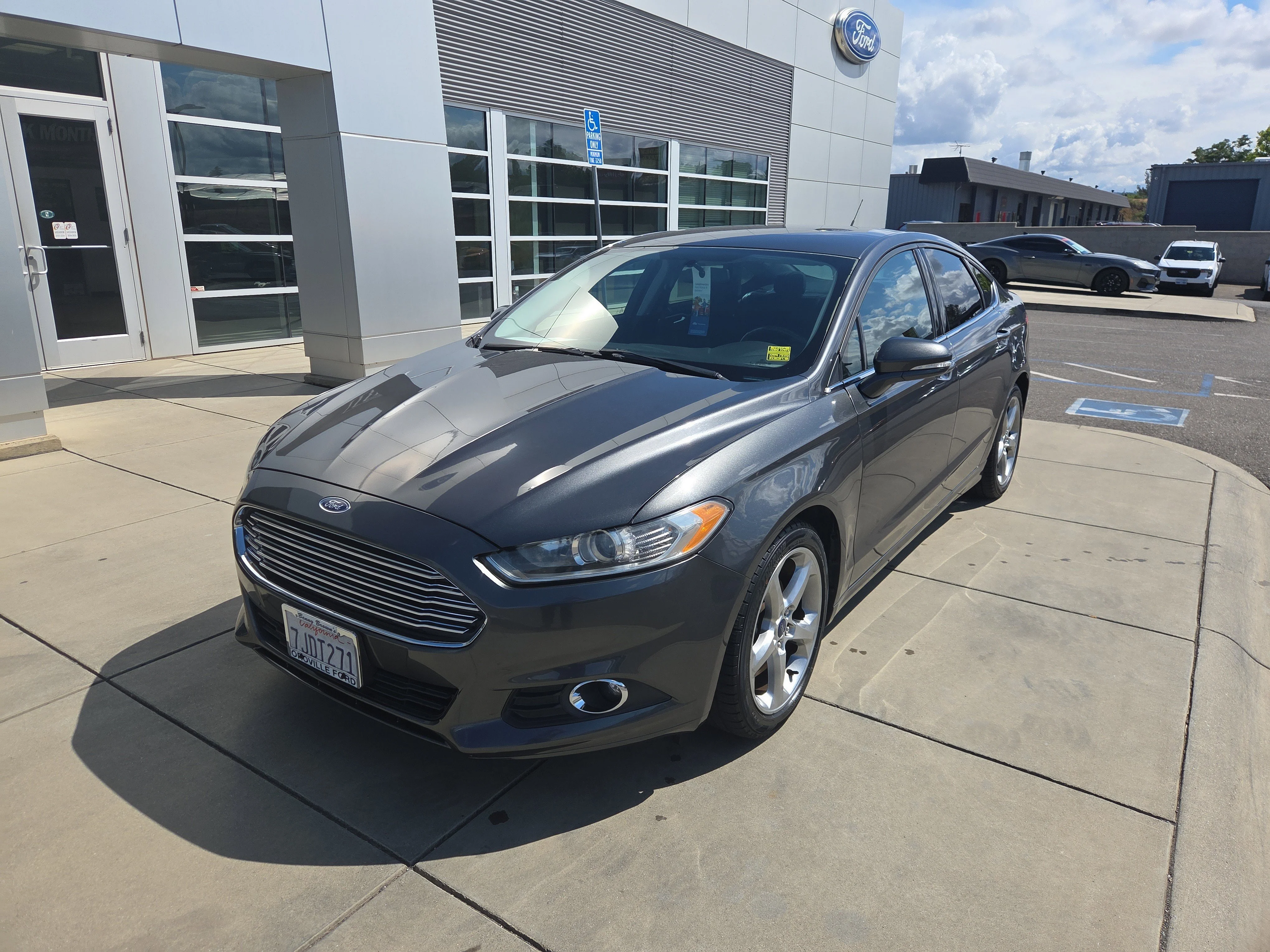 2015 Ford Fusion SE FWD's photo