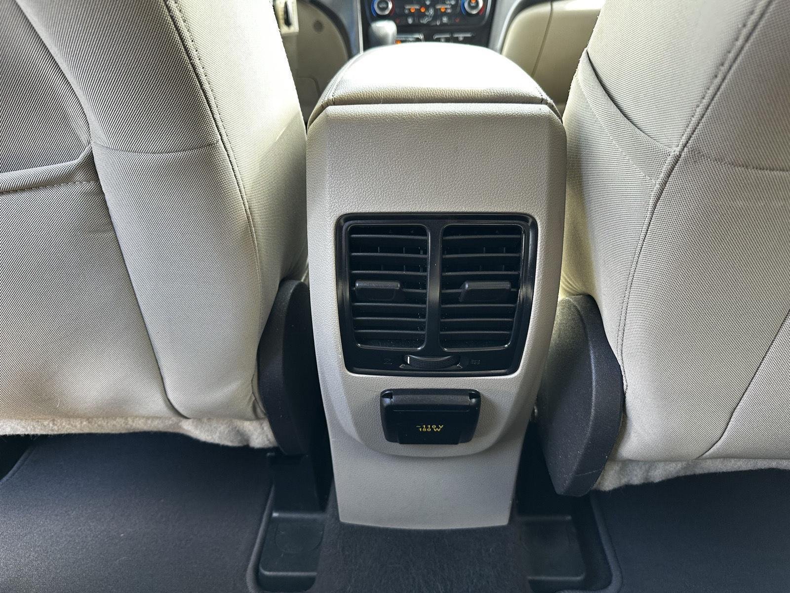 Used 2017 White Gold Ford SE image 21