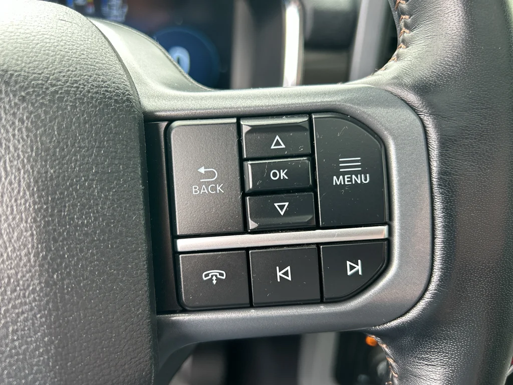 Certified Used 2024 Oxford White Ford LARIAT image 13