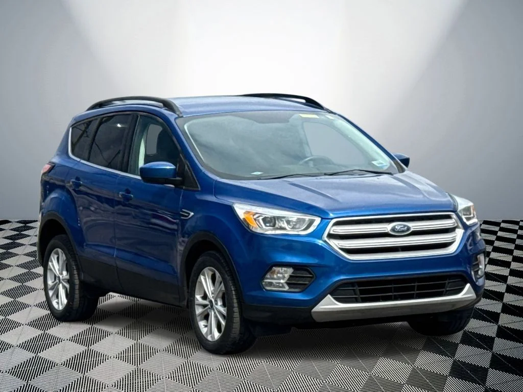 Used 2018 Blue Ford SEL image 4