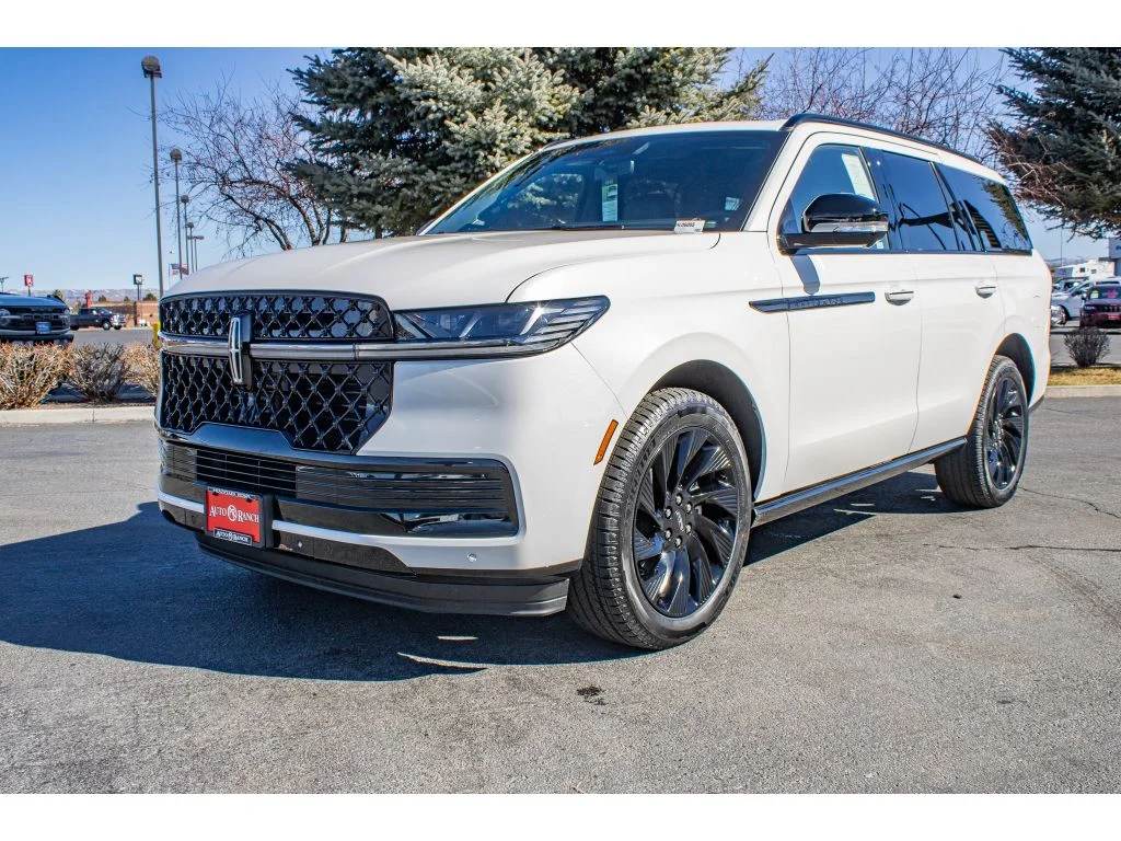 New 2026 PRISTINE WHITE METALLIC Lincoln Reserve image 4