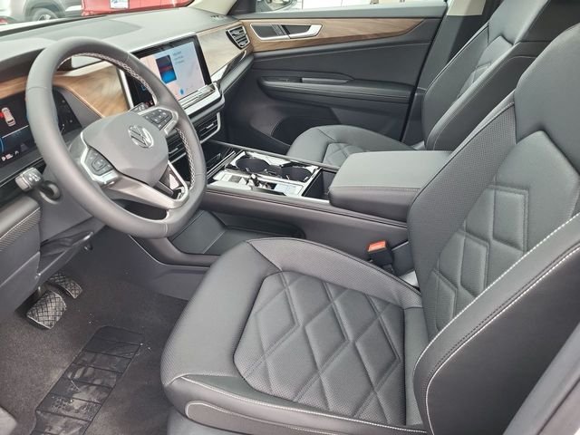 New 2026 White/off-white Volkswagen 2.0T SE w/Technology image 11