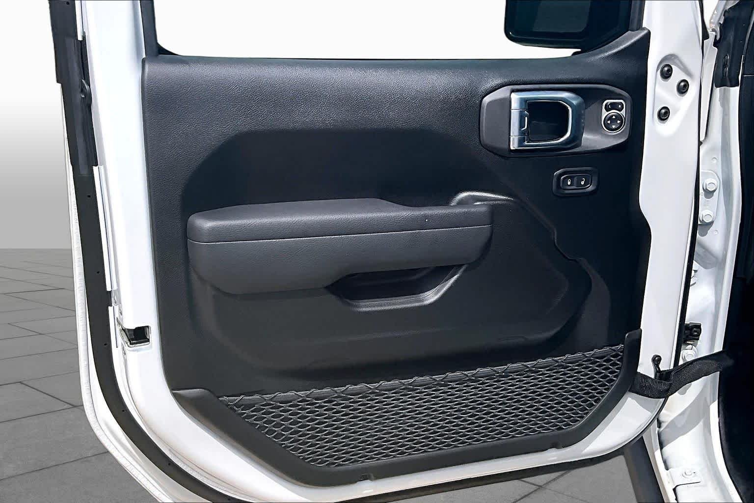 2026 Jeep Wrangler 4-Door Willys - Photo 10