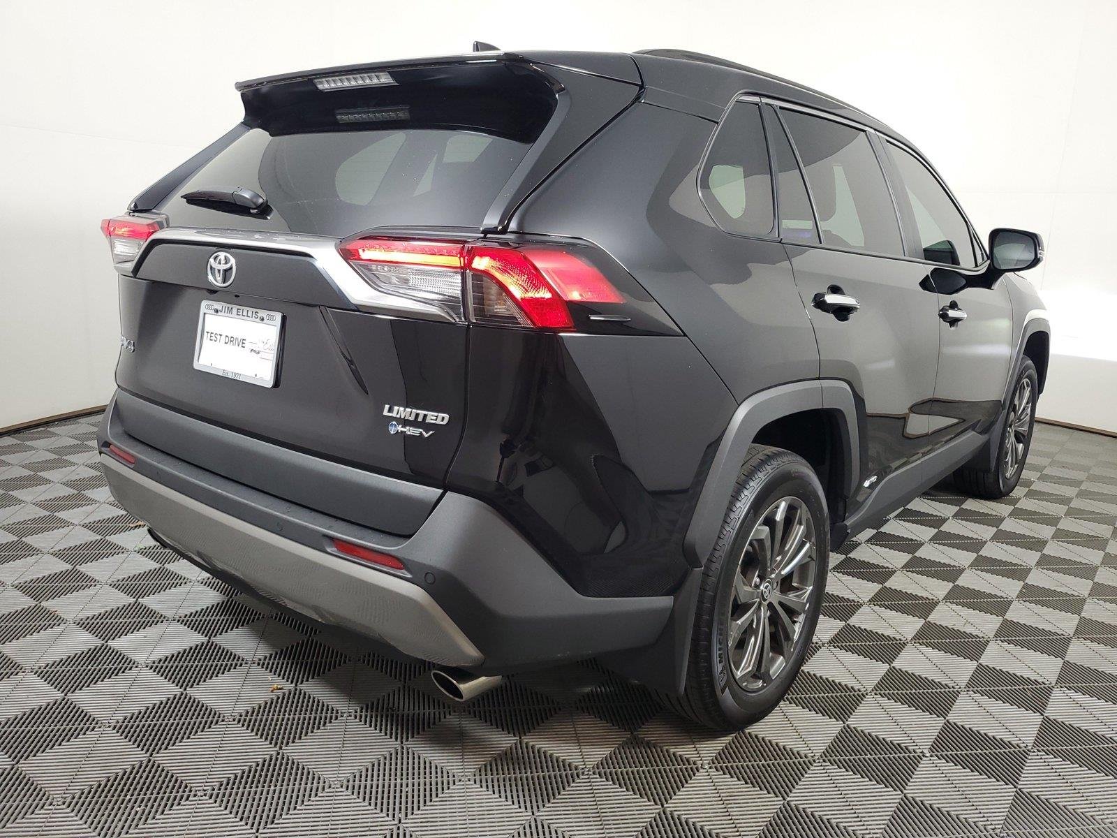Used 2025 Midnight Black Metallic TOYOTA Limited image 7