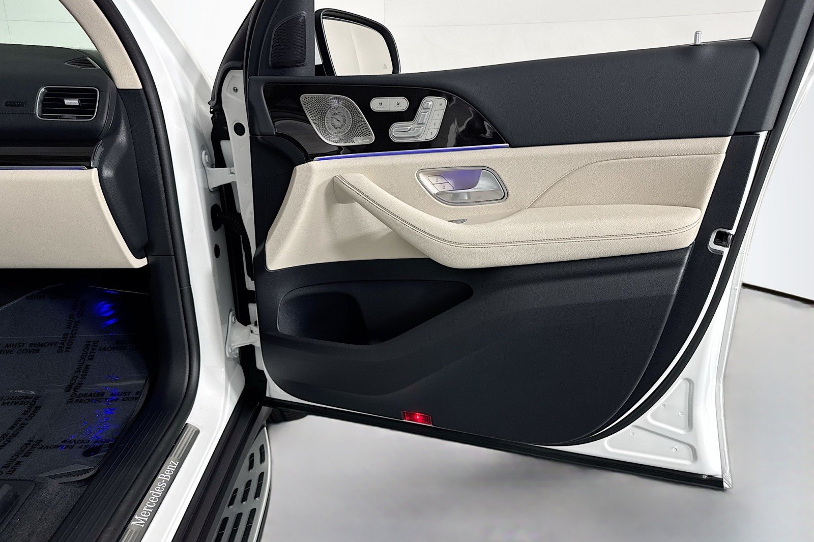New 2026 Polar White Mercedes-Benz GLS 450 4MATIC® SUV image 24