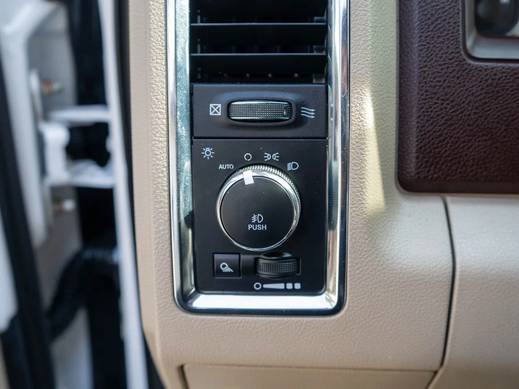 Used 2015 White Ram Laramie image 17