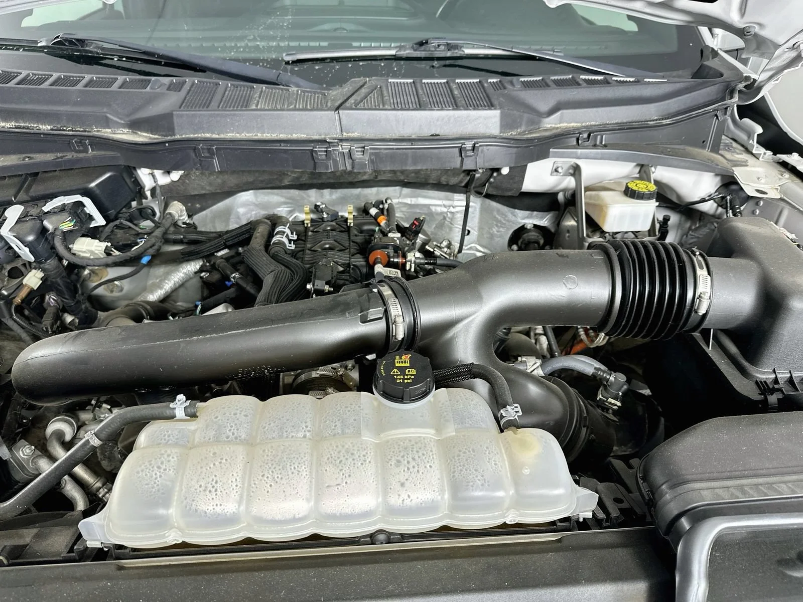 Used 2024 White Ford LARIAT image 32