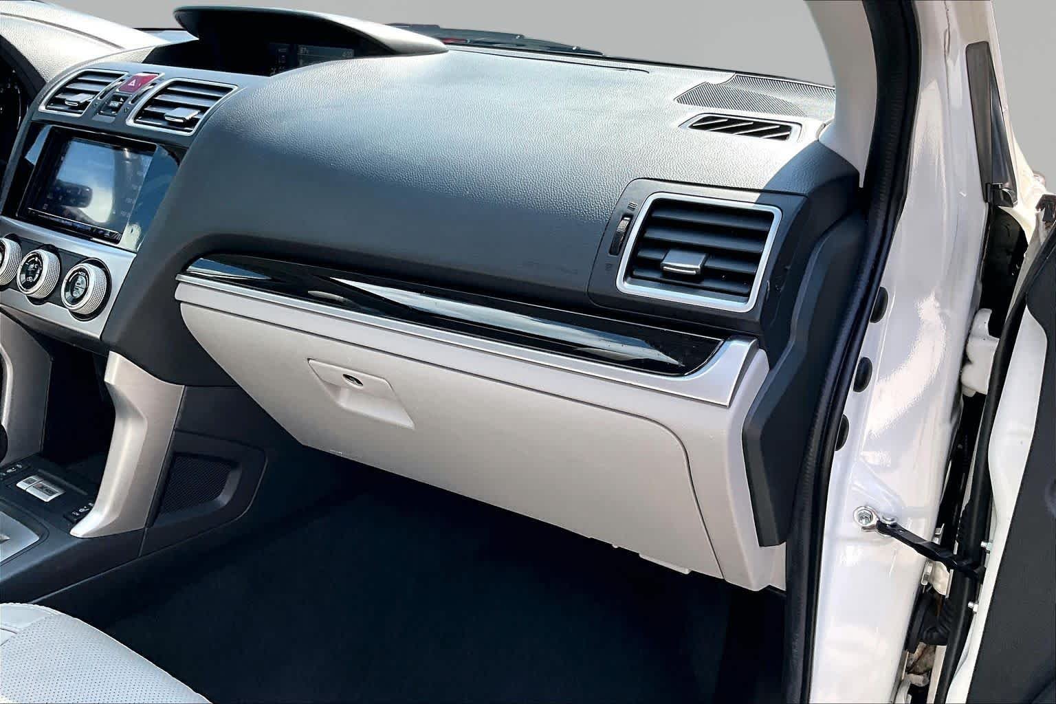 Used 2018 Crystal White Pearl Subaru Limited image 19