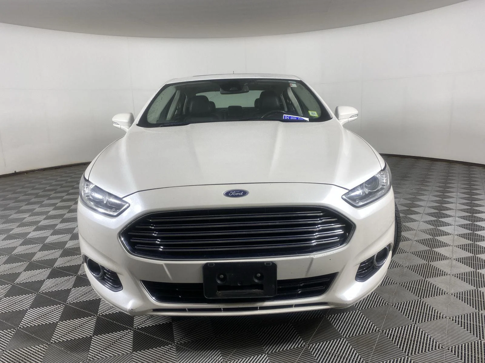 Used 2014 White Platinum Metallic Tri-Coat Ford Titanium image 4
