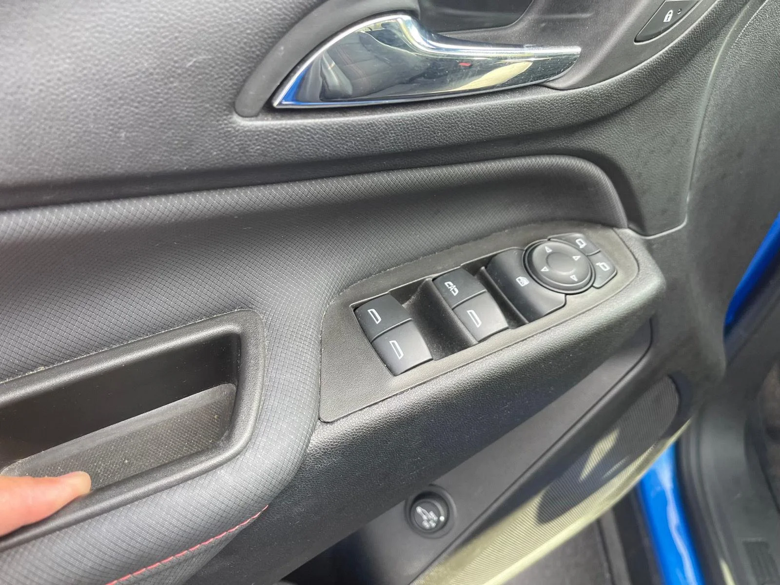Used 2024  Chevrolet  image 12