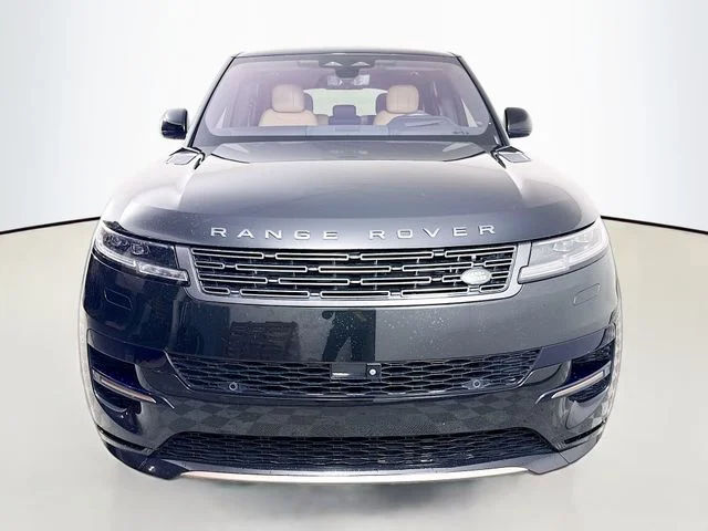 Certified Used 2023 Black Land Rover SE Dynamic image 2