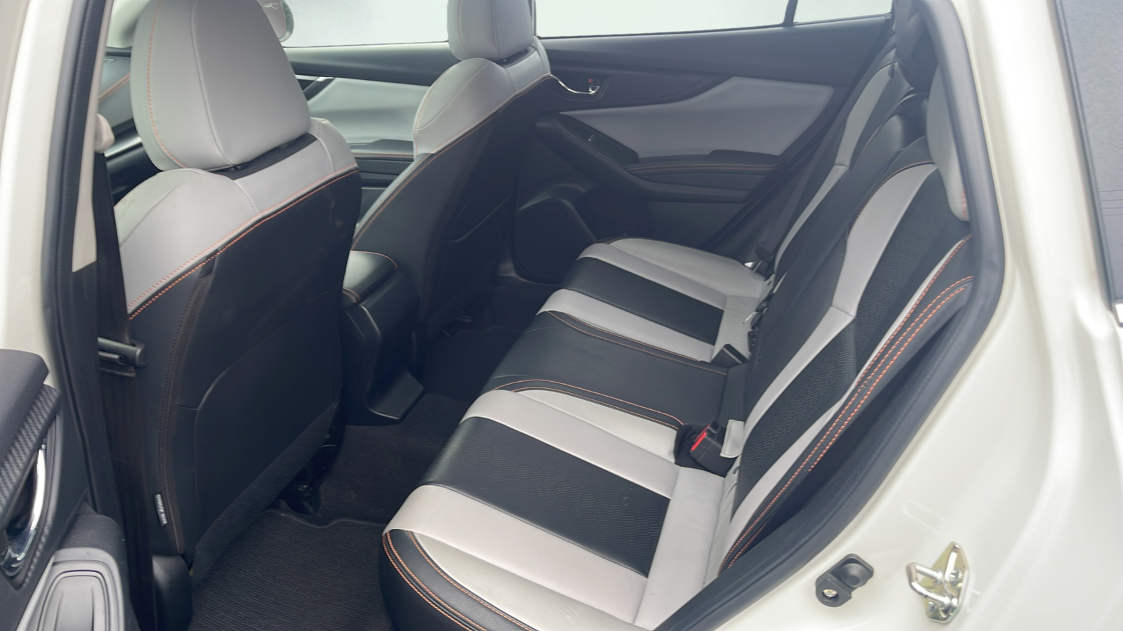 Used 2018 Crystal White Pearl Subaru 2.0i Limited image 14