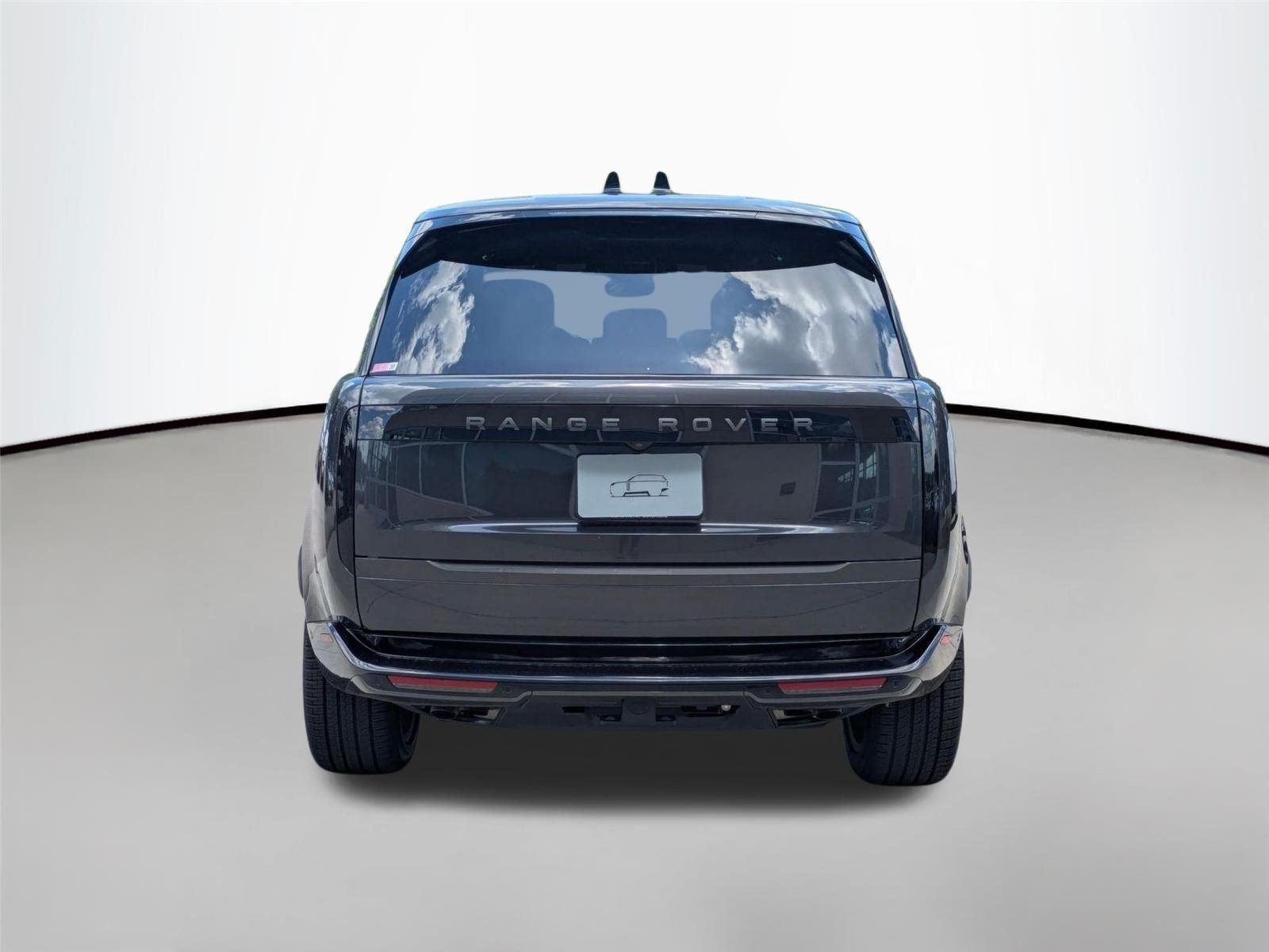Used 2025 Carpathian Grey Premium Metallic Land Rover SE image 6