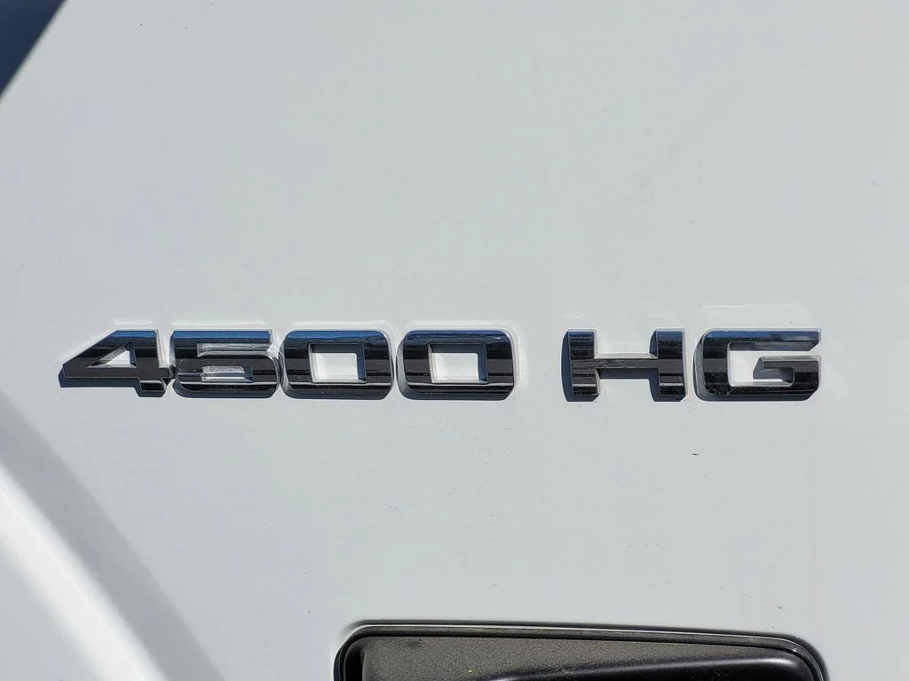 New 2024 Arc White Chevrolet  image 22