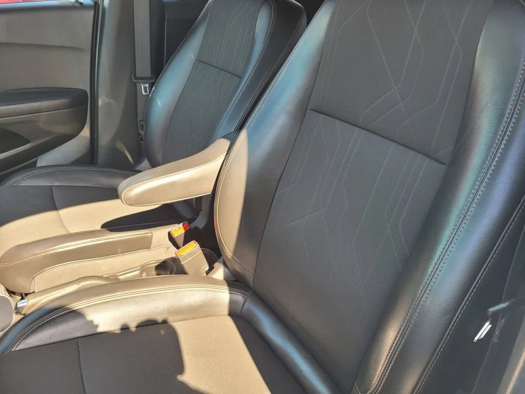 Used 2022 Summit White Chevrolet LT image 15