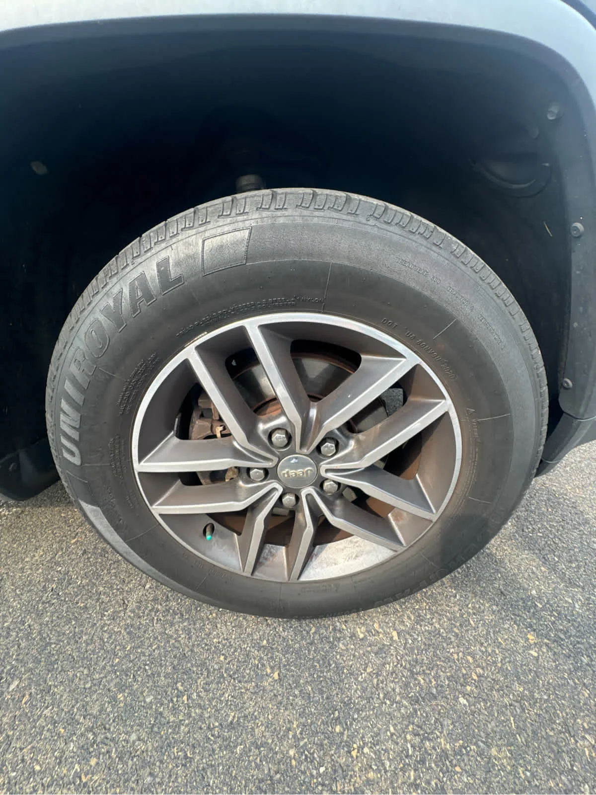 Used 2017 Diamond Black Crystal Pearlcoat Jeep Limited image 28