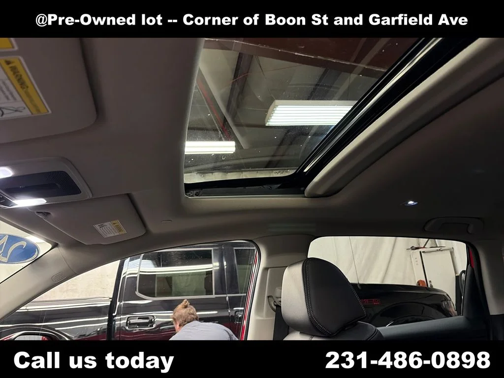 Used 2024  Honda EX-L image 12