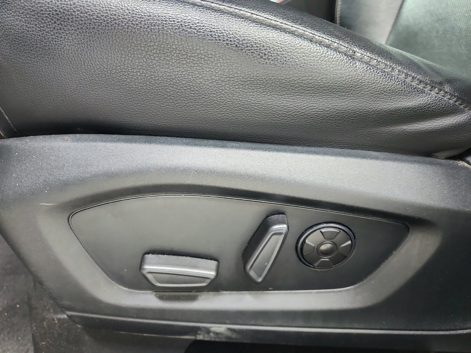 Used 2021 Silver Ford ST image 11