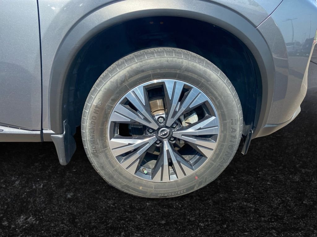 Used 2023 Gray Nissan SV image 20