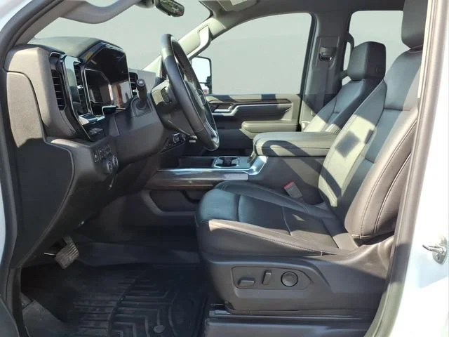 Used 2025 Summit White Chevrolet LTZ image 20
