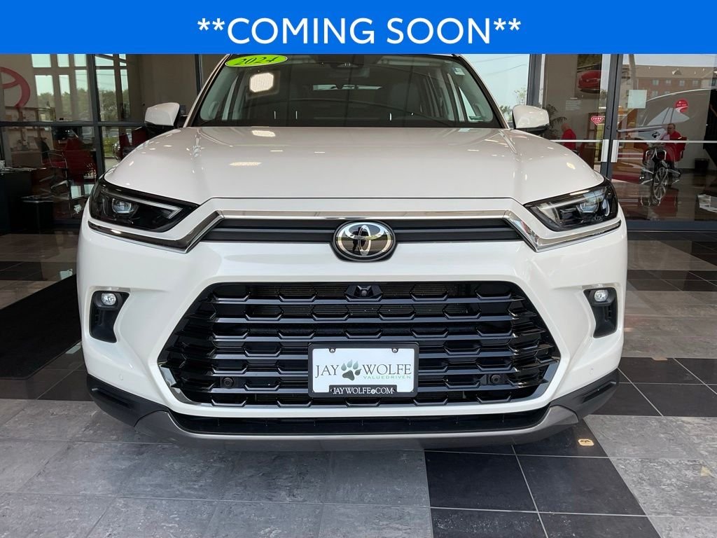Certified 2024 Toyota Grand Highlander Platinum with VIN 5TDAAAB56RS004404 for sale in Kansas City