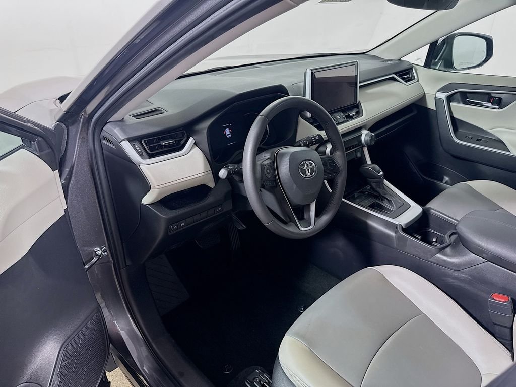 Used 2024 Magnetic Gray Metallic Toyota XLE Premium image 10