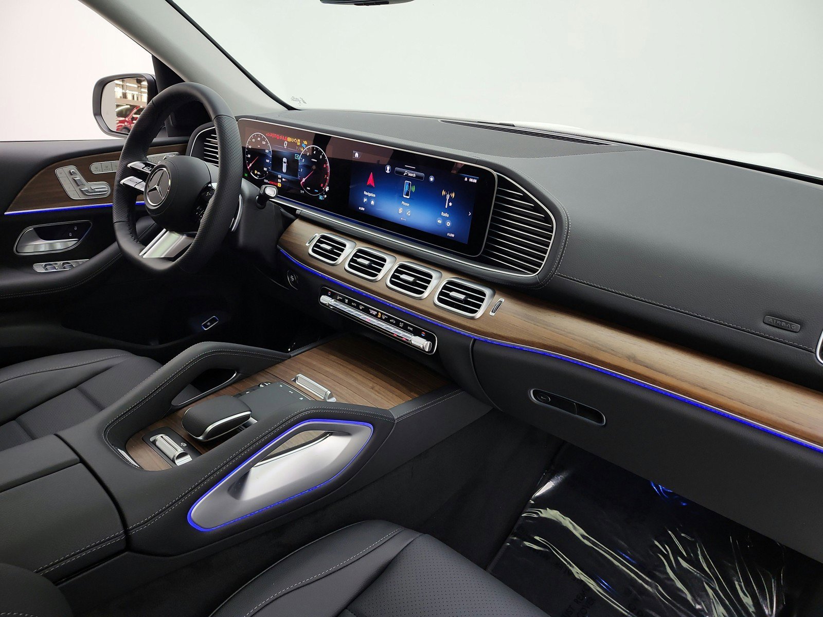 New 2026 Polar White Mercedes-Benz GLS 450 4MATIC® SUV image 35
