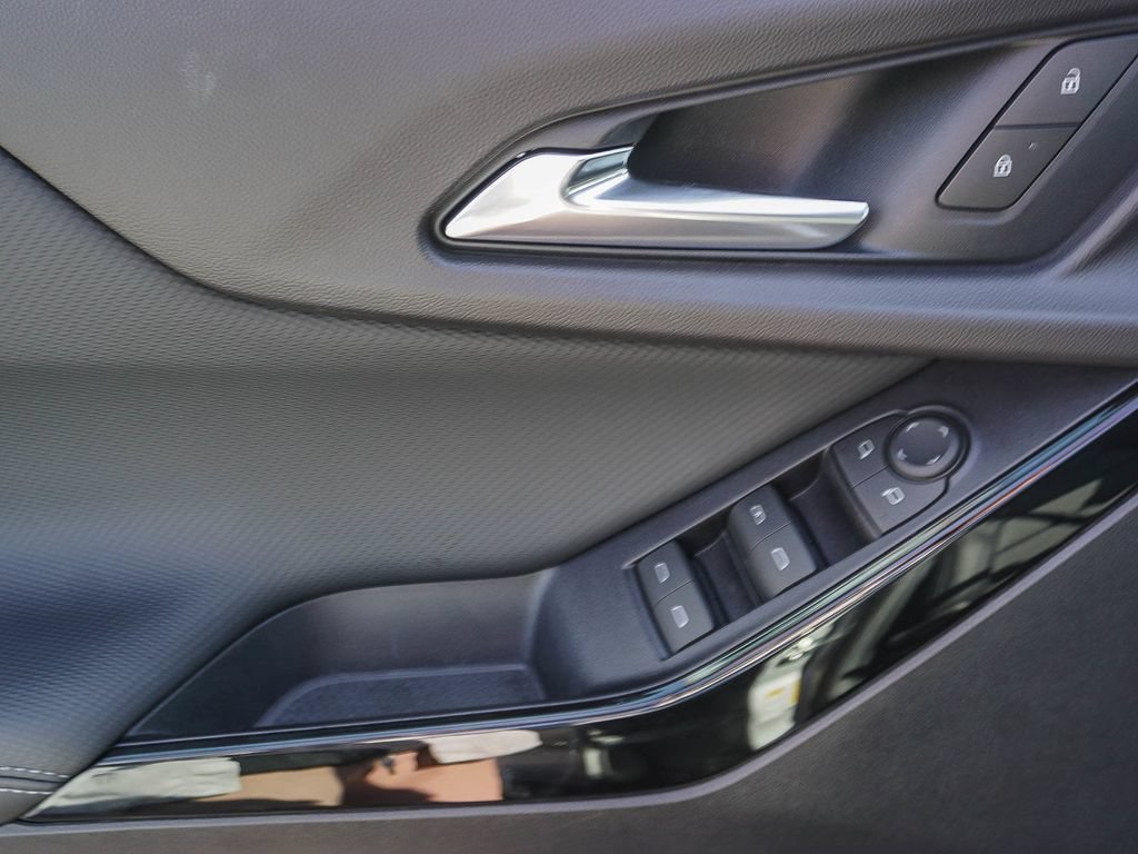 New 2027 Sterling Gray Metallic Chevrolet LT image 18