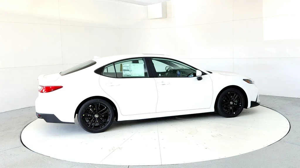 New 2026 Ice Cap Toyota SE image 6