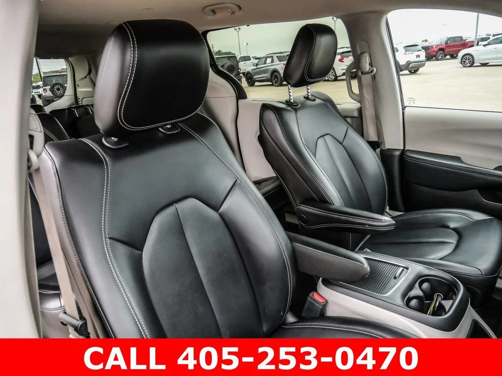 Used 2023 Gray Chrysler Touring L image 18