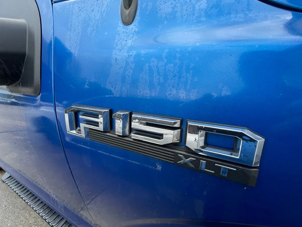 Used 2016 Blue Ford XLT image 5