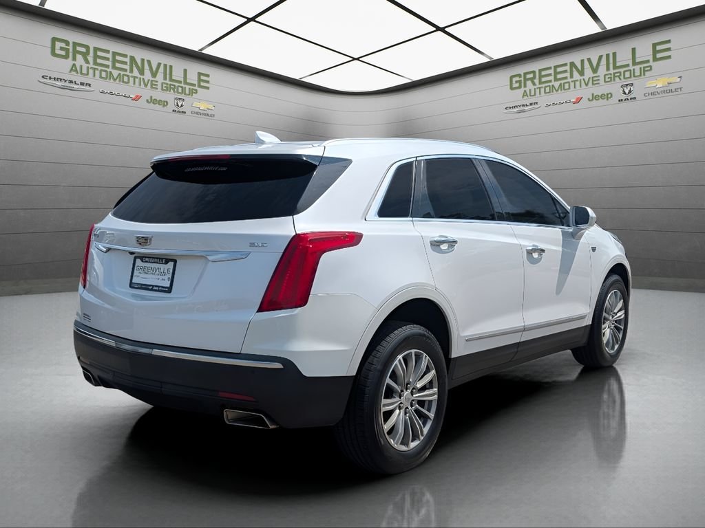 Used 2017 Crystal White Tricoat Cadillac Luxury FWD image 8