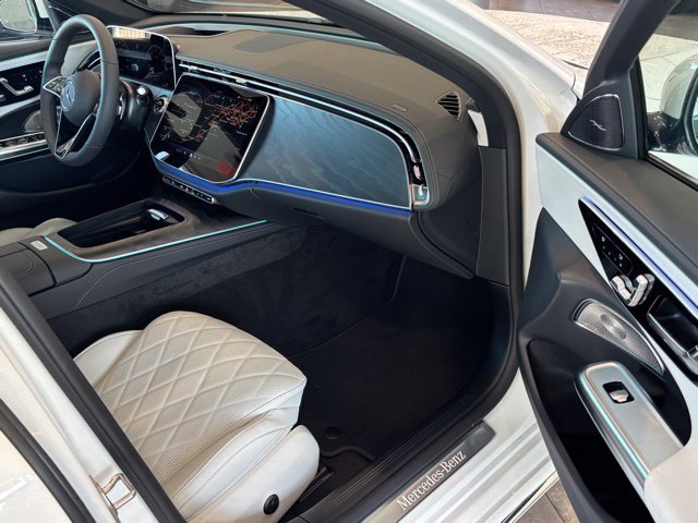 New 2026 MANUFAKTUR Moonlight White Metallic Mercedes-Benz E 350 image 52