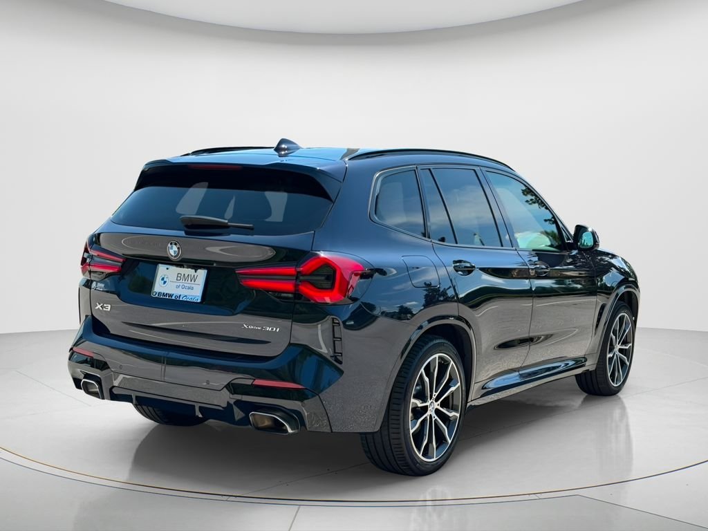 Used 2022 Black BMW xDrive30i image 5