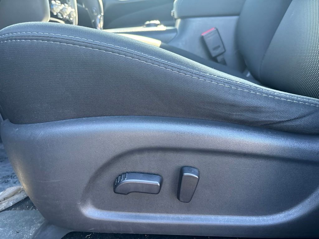 Used 2017 Gray Nissan SV image 17
