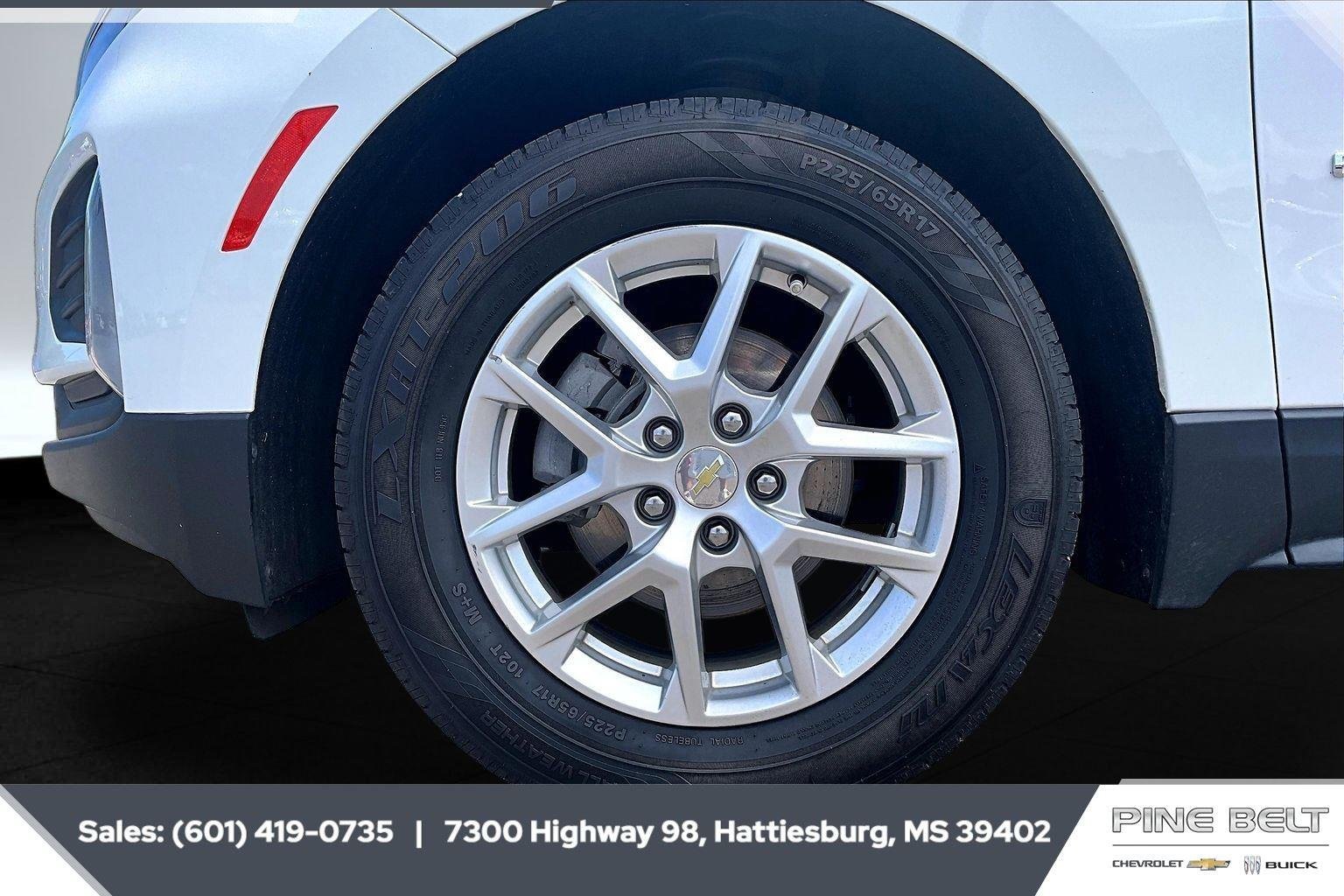 Used 2022 Summit White Chevrolet LT image 7