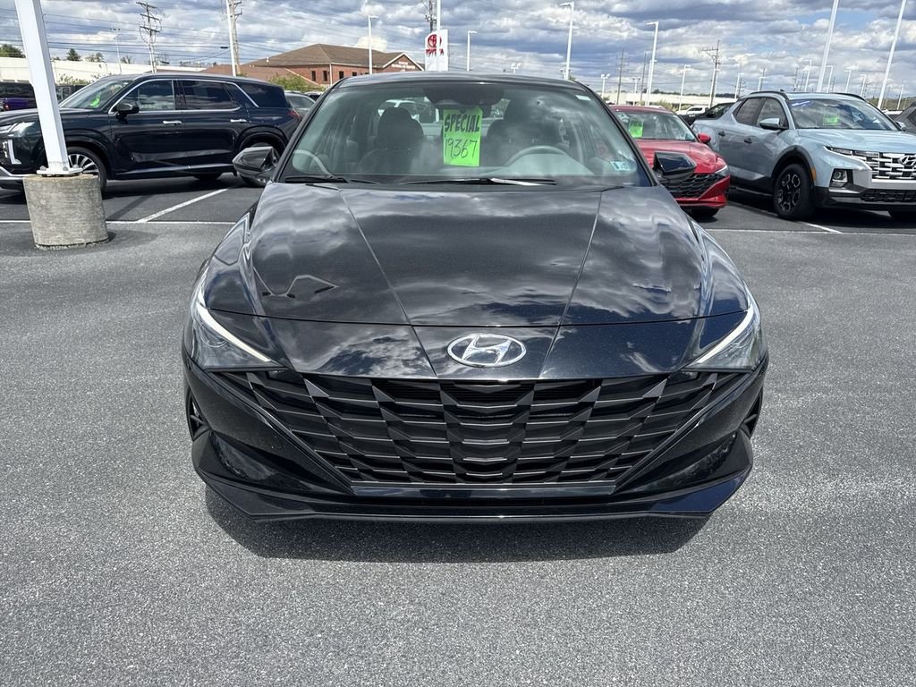 Certified Used 2023 Black Hyundai SEL image 3