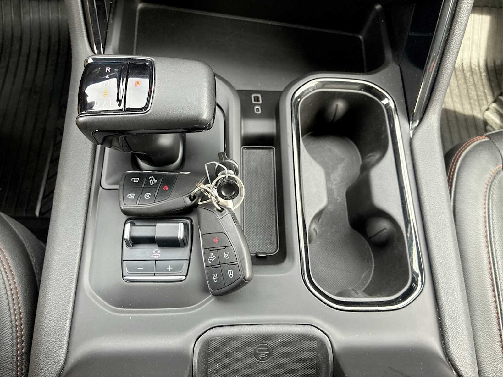 Certified Used 2022 Onyx Black GMC AT4 image 28